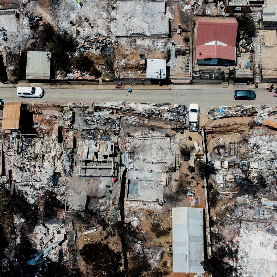 Vina del Mar, Chile.  Burned out houses in the neighborhood in Vina del Mar. The cause was a forest fire