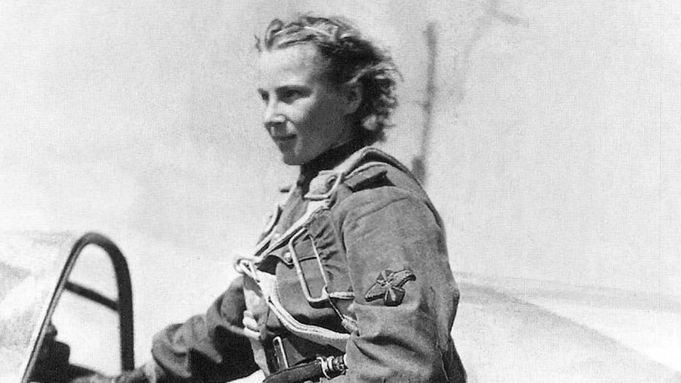 The defenders of Stalingrad watched the air battles over the city with fascination.  In addition to military value, Lydia Litvyak's successes had a great impact on morale.