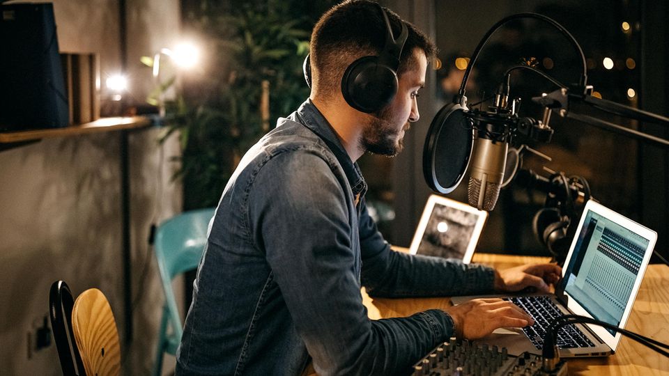 Creating a podcast: What equipment do you need for high-quality recordings?